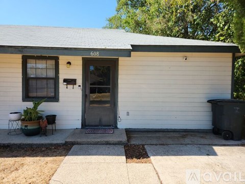 608 Carrie Avenue 2 Beds Apartment for Rent