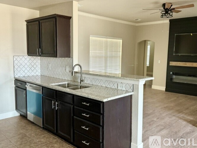 1403 SW 61st Ave 3 Beds Single Family Home for Rent - Photo gallery 5