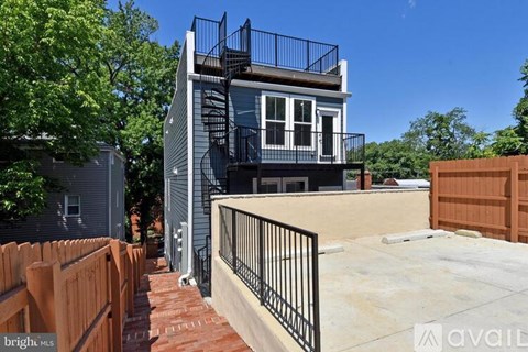 1716 28Th St SE 3 Beds Apartment for Rent