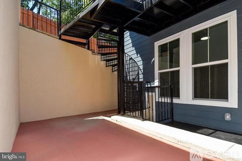 1716 28Th St SE 3 Beds Apartment for Rent