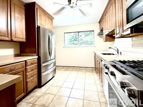 804 Cypress Beach Road 3 Beds Apartment for Rent
