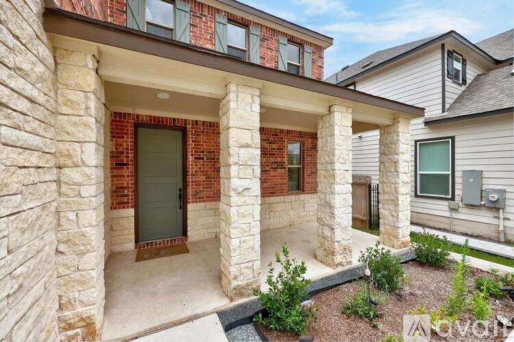 4513 Cressal Dr 4 Beds Single Family Home for Rent - Photo gallery 3