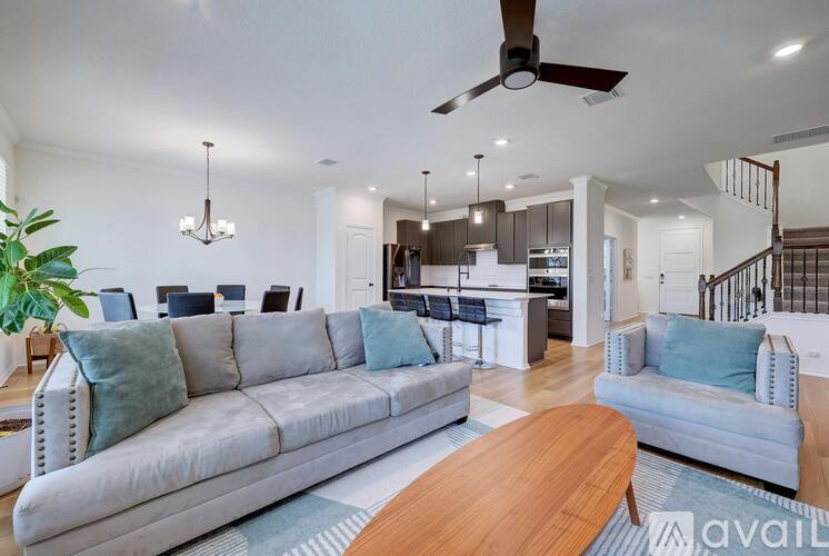 4513 Cressal Dr 4 Beds Single Family Home for Rent - Photo gallery 5