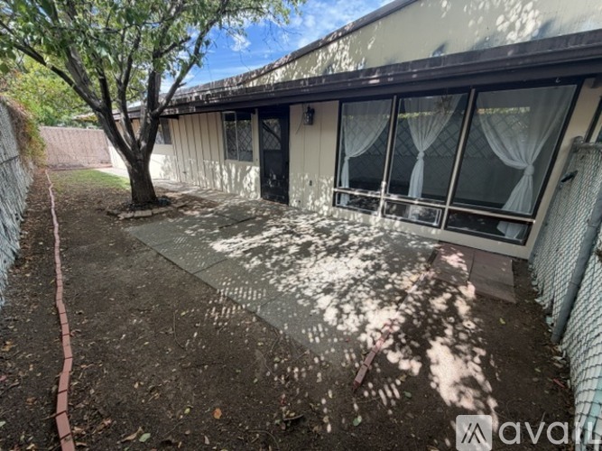 165 Belaire Dr 2 Beds Condo for Rent - Photo gallery 1