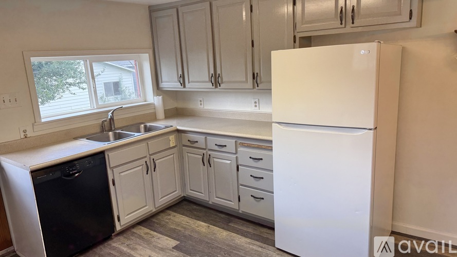 2978 W 2nd Ave 3 Beds Single Family Home for Rent - Photo gallery 4