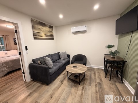 4938 Pleasant Oaks Dr #B 2 Beds Apartment for Rent