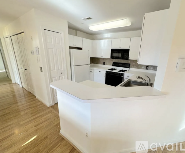1310 Sheridan Place 2 Beds Condo for Rent - Photo gallery 3