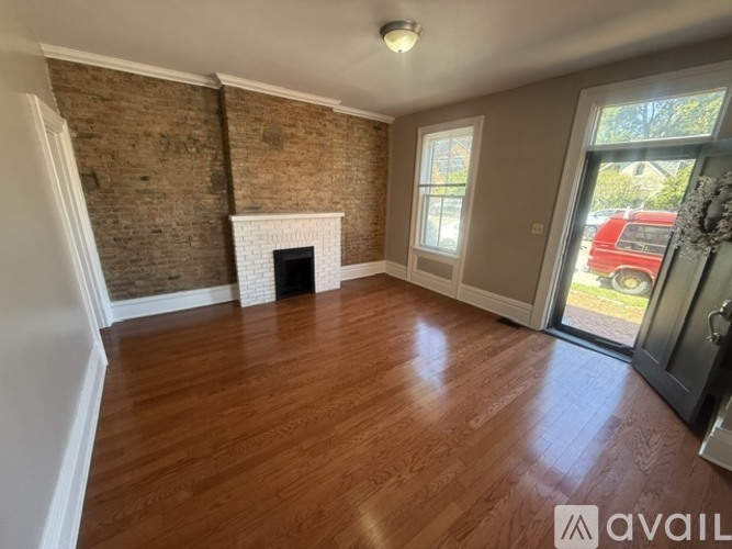 3rd Street 2 Beds Townhouse for Rent - Photo gallery 2
