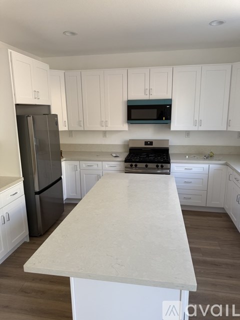38750 Cobblestone Cir 4 Beds Apartment for Rent