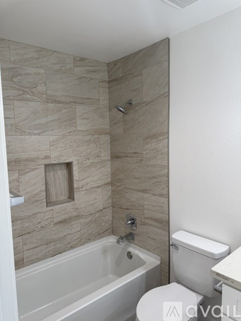 38750 Cobblestone Cir 4 Beds Apartment for Rent
