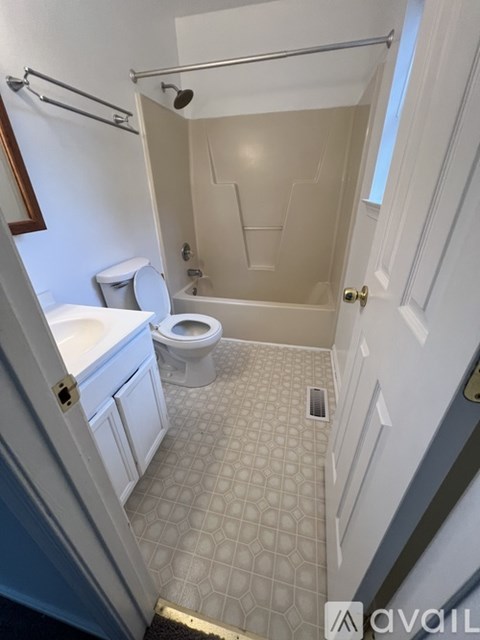 226 Cedar Avenue 3 Beds Apartment for Rent