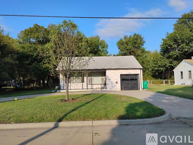 1925 S Lorraine 3 Beds Single Family Home for Rent - Photo gallery 1