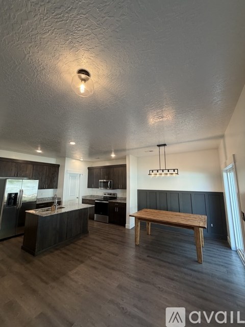 382 East 1850 North 3 Beds Apartment for Rent
