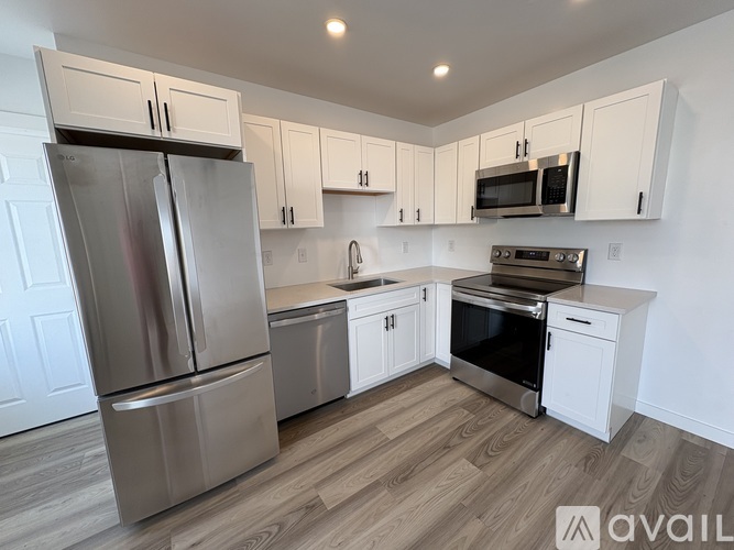 8 Chestnut St 1 Townhouse for Rent - Photo gallery 1
