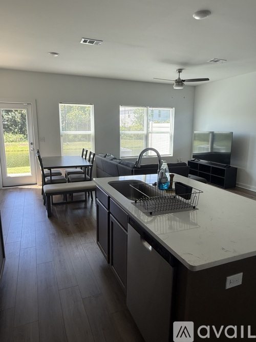 5888 Tyndall Place 1 Townhouse for Rent - Photo gallery 4