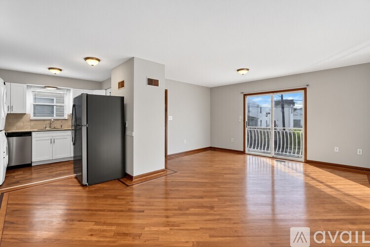 921 Jackson Avenue 3 Beds Apartment for Rent - Photo gallery 5