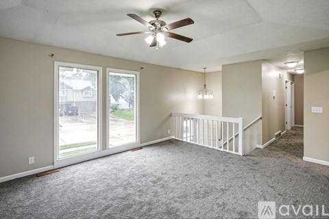 6612 South 108Th Avenue 3 Beds Apartment for Rent