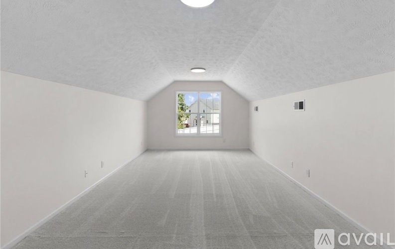 1424 Avoncroft Drive 3 Beds Single Family Home for Rent - Photo gallery 3