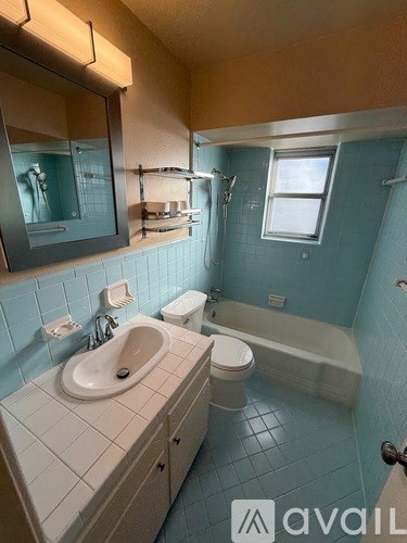 3009 N Woodcrest Dr 4 Beds Apartment for Rent