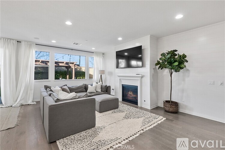 31650 Sweetwater Cir 4 Beds Single Family Home for Rent - Photo gallery 4