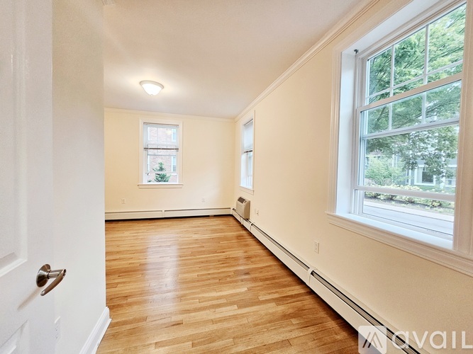 41 Auburn St 1 Apartment for Rent - Photo gallery 1