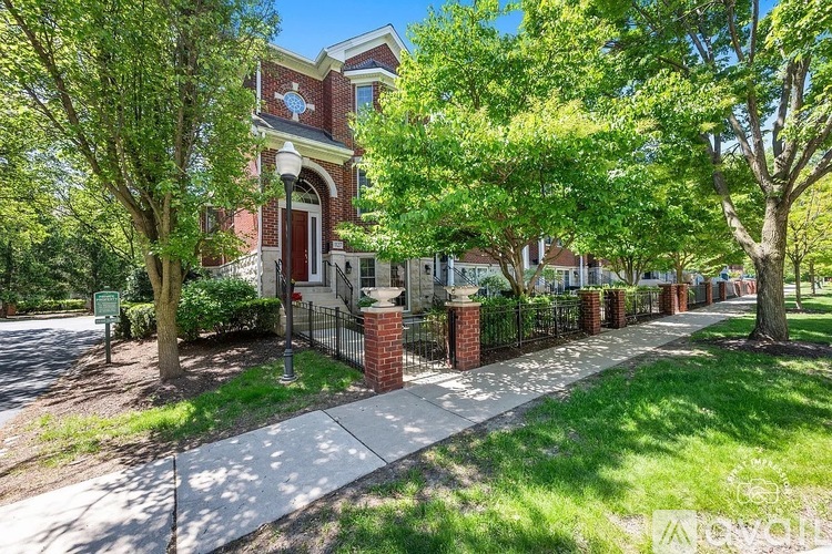 1127 Gilbert Street 3 Beds Townhouse for Rent - Photo gallery 2