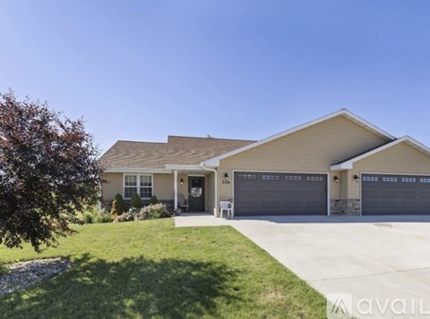 306 East Highland Avenue 3 Beds Apartment for Rent