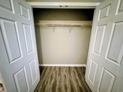 5422 Monaco Drive 2 Beds Apartment for Rent