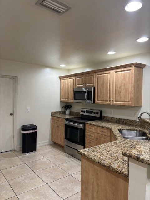 724 SW 47TH ST UNIT 105 3 Beds Apartment for Rent
