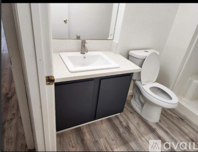 2220 Sahara Drive 2 Beds Apartment for Rent - Photo gallery 5