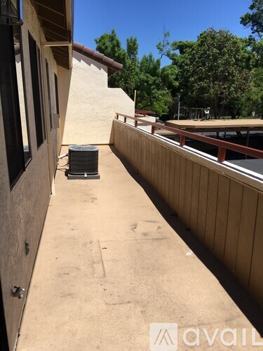 5015 Valley Crest Drive 2 Beds Condo for Rent - Photo gallery 3
