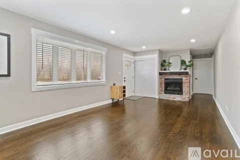 635 South Jackson Street 2 Beds Apartment for Rent