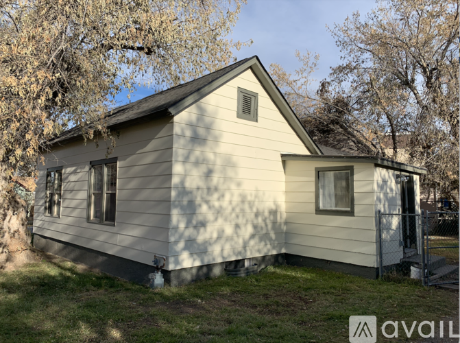 501 E Broadway 3 Beds Single Family Home for Rent - Photo gallery 2