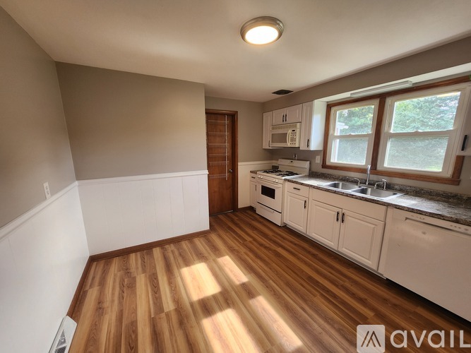 200 Hamilton Rd 2 Beds Single Family Home for Rent - Photo gallery 5