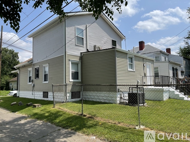 608 S 39th St 4 Beds Single Family Home for Rent - Photo gallery 4