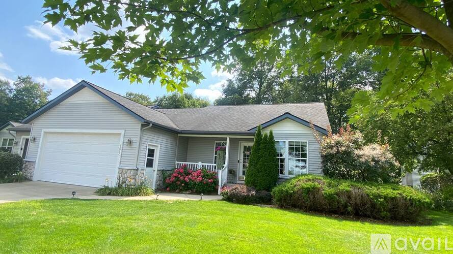 6610 Ravineview Southeast 4 Beds Single Family Home for Rent - Photo gallery 4