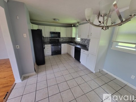 1023 Idlewild Dr 4 Beds Apartment for Rent