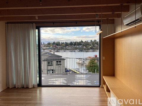 2950 Fairview Ave E 2 Beds Apartment for Rent
