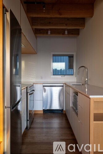 2950 Fairview Ave E 2 Beds Apartment for Rent