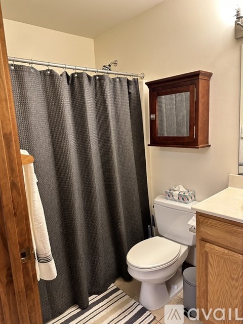 Fox Den Rd 1 Apartment for Rent