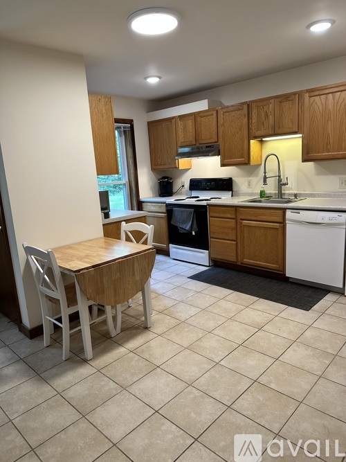 Fox Den Rd 1 Apartment for Rent - Photo gallery 4