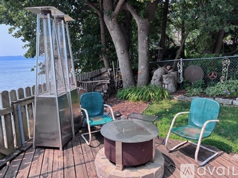 123 South Ferry Drive 2 Beds Apartment for Rent