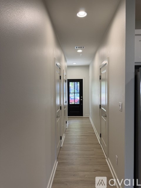 405 Reichardt Street 2 Beds Apartment for Rent