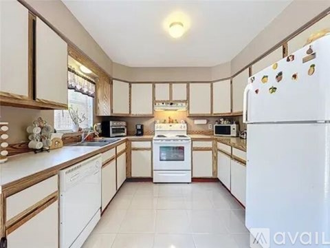 3310 Royal Street 2 Beds Apartment for Rent