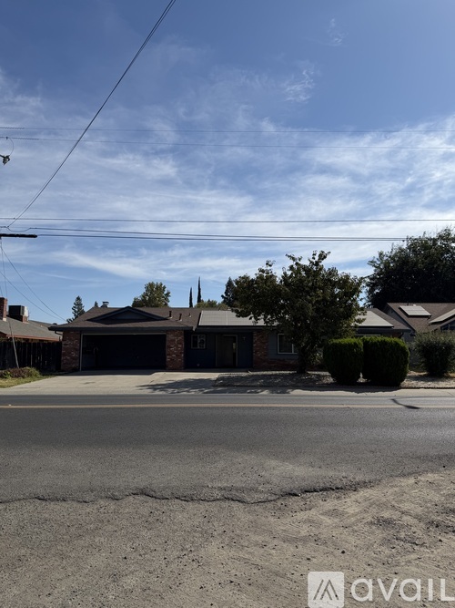 364 Harding Road 4 Beds Single Family Home for Rent - Photo gallery 2