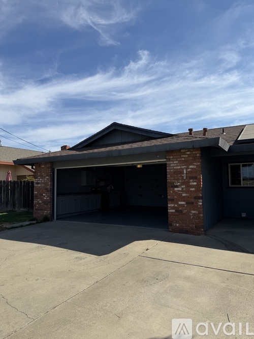 364 Harding Road 4 Beds Single Family Home for Rent - Photo gallery 3