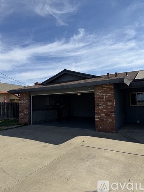 364 Harding Road 4 Beds Apartment for Rent