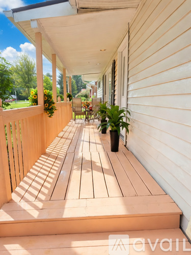 60 S Ireland Blvd 3 Beds Single Family Home for Rent - Photo gallery 3