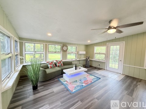 60 S Ireland Blvd 3 Beds Apartment for Rent