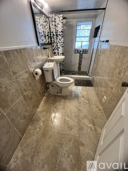 604 Hart St 4 Beds Single Family Home for Rent - Photo gallery 5